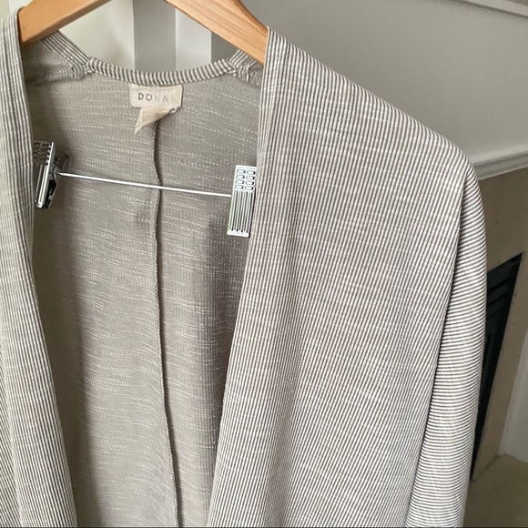 DONNI. Gray White Striped Pocket Open Cardigan - Picture 4 of 13